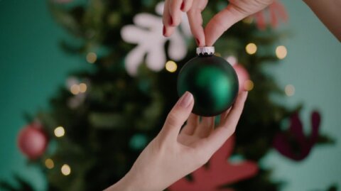 Production of Manucurist shoot for the Christmas box set with Eva Danino.