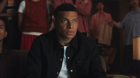Kylian Mbappé watching the match with friends – EA SPORTS FC 27 “Symphony”